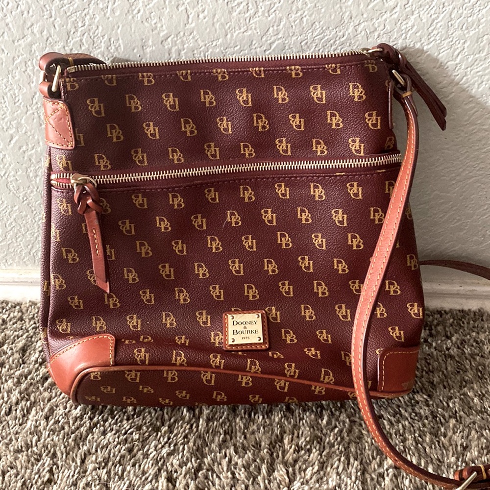 Crossbody D&B Gently Used